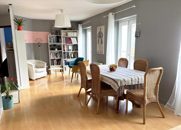 Flins-sur-Seine (78410) DUPLEX INDEPENDANT FAMILIAL 159m² utiles dans maison de ville - PROCHE CENTRE VILLE