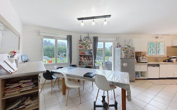 Maison à vendre    5 pièces •  La Force