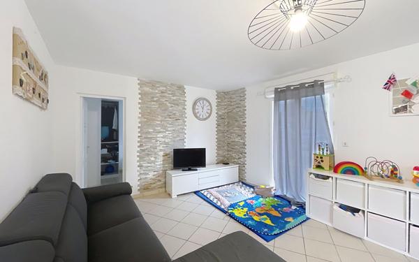 Maison à vendre    5 pièces •  La Force