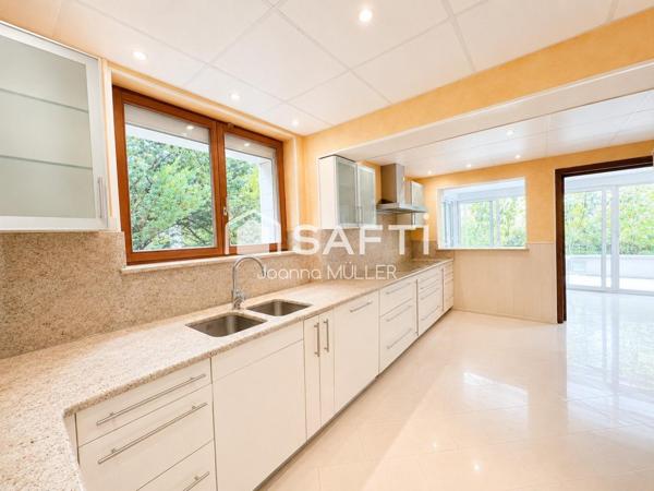 Villa d’architecte de 235 m² sur 8 ares, dans les hauteurs de BRUNSTATT