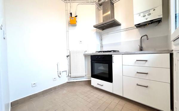 Appartement à louer    2 pièces • 49 m2 Fontenay-sous-Bois