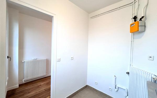 Appartement à louer    2 pièces • 49 m2 Fontenay-sous-Bois