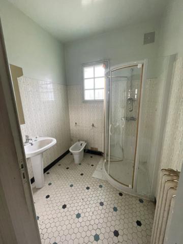 Maison à vendre 2 pièces  (79)