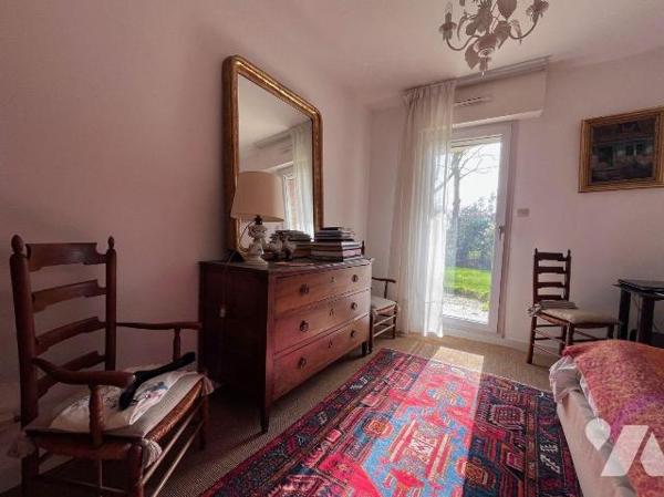 En exclusivité chez votre notaire ! En centre ville d'Hazebrouck, résidence de standing avec  v...