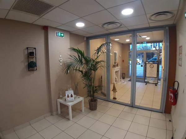 À vendre Local commercial 6 pièces - Saint-dié-des-vosges 88100