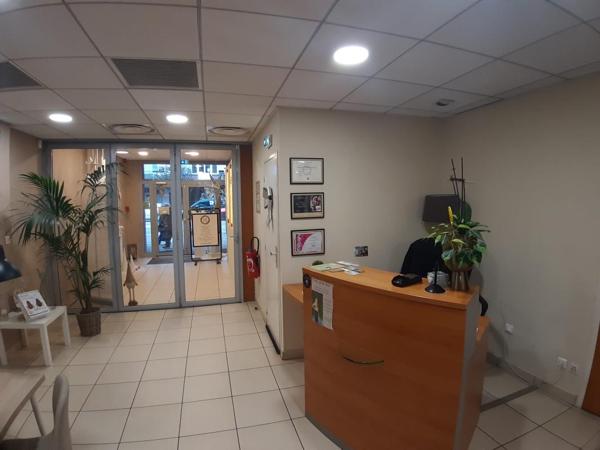 À vendre Local commercial 6 pièces - Saint-dié-des-vosges 88100