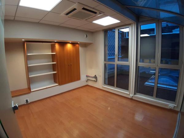 À vendre Local commercial 6 pièces - Saint-dié-des-vosges 88100