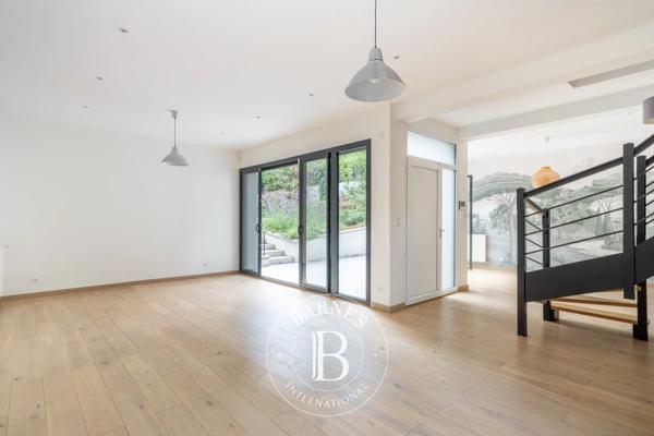 Ville-d'Avray, Maison 6 Chambres -  198 m² à vendre