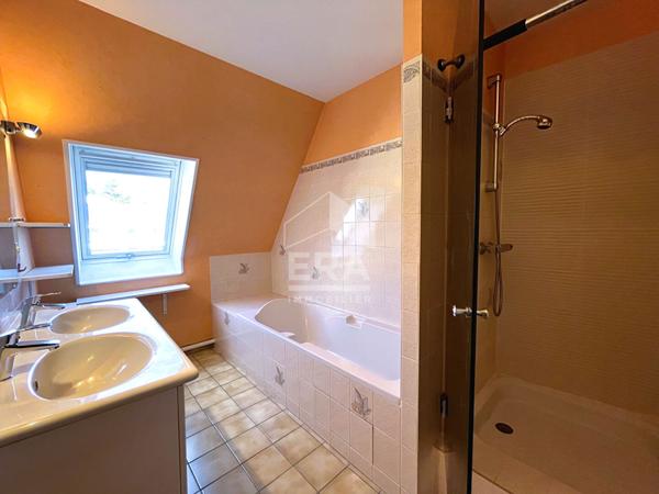 Appart. à louer T5/6 - Blois - Centre-ville, Duplex, Asc, 3 Chbs, Vue Loire, Garage privé