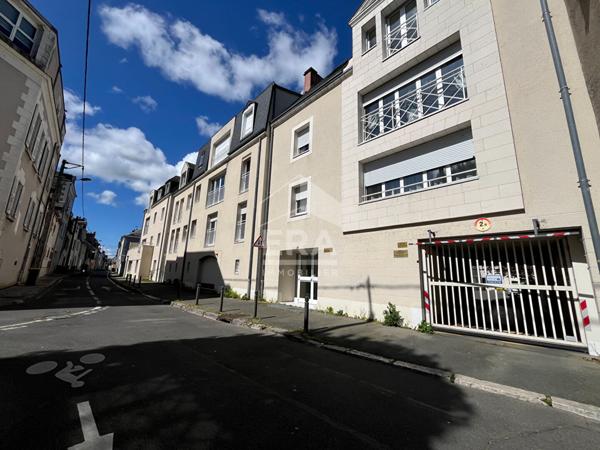 Appart. à louer T5/6 - Blois - Centre-ville, Duplex, Asc, 3 Chbs, Vue Loire, Garage privé