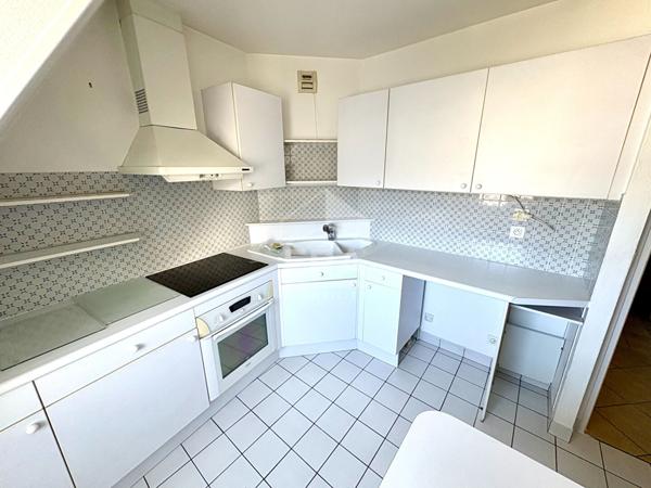 Appart. à louer T5/6 - Blois - Centre-ville, Duplex, Asc, 3 Chbs, Vue Loire, Garage privé