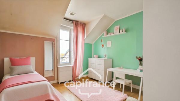 Duplex-lumineux-bien situé-résidence calme et soignée- place de stationnement en sous sol-