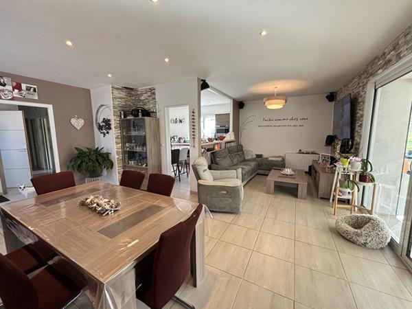 EN VENTE - COSNE SUR LOIRE - BEAU PAVILLON SUR SOUS-SOL - 4 chambres - Terrain