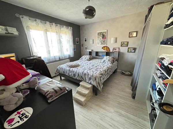 EN VENTE - COSNE SUR LOIRE - BEAU PAVILLON SUR SOUS-SOL - 4 chambres - Terrain