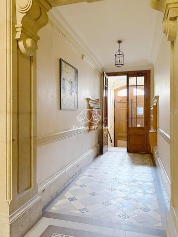 Lyon 7e — Rue Marc Bloch | Élégance haussmannienne au 4e étage avec ascenseur