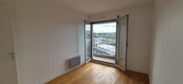 Quatre pièces avec parkings - BOULOGNE BILLANCOURT
