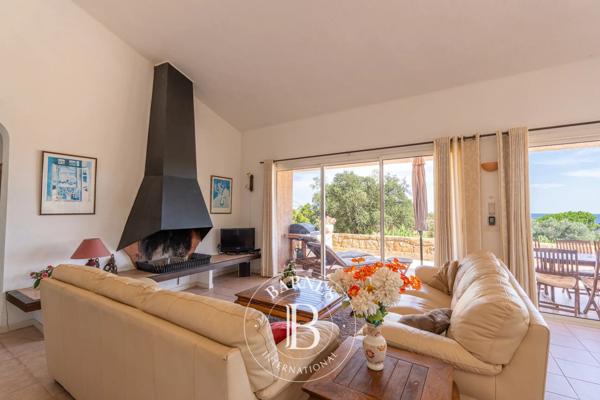 Sainte-Lucie-de-Porto-Vecchio, Villa 5 Chambres -  150 m² à vendre