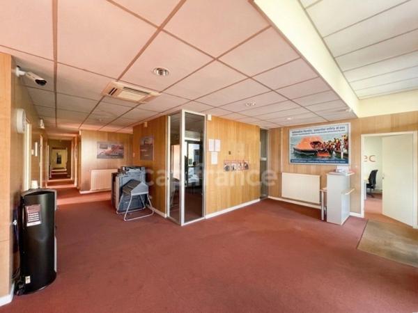 Site industriel et logistique de 6 650 m² sur 5,1 ha - Accès N10 - Chevanceaux (17)