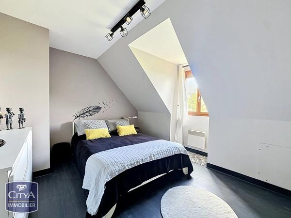 Maison à vendre 5 pièces 116.87m² Châteauneuf-en-Thymerais (28170)