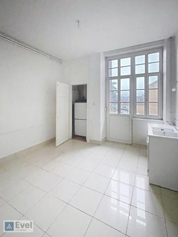 THIONVILLE - Local commercial - 182m²