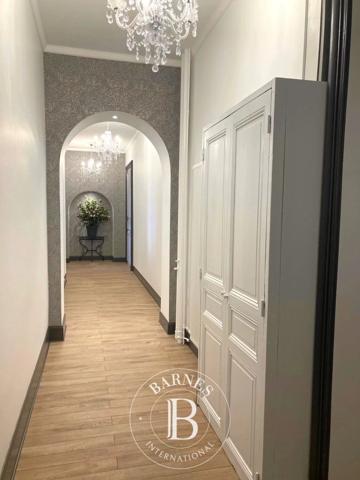 Montluçon, Château 11 Chambres -  1 390 m² à vendre