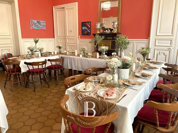 Montluçon, Château 11 Chambres -  1 390 m² à vendre