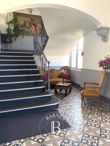 Montluçon, Château 11 Chambres -  1 390 m² à vendre