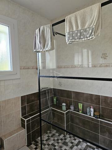 Jolie maison avec dépendance et grand terrain à deux kms de Castelnau d'Auzan