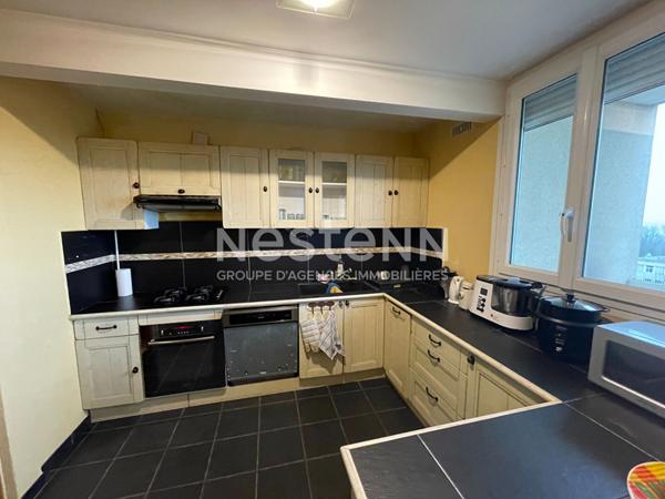 A vendre à CHILLY-MAZARIN, un appartement de 3 pièces avec balcon, cellier et place de parking.