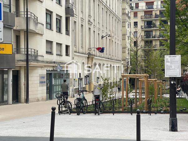 76 m² - 2 chambres - ascenseur - calme - charme ancien.