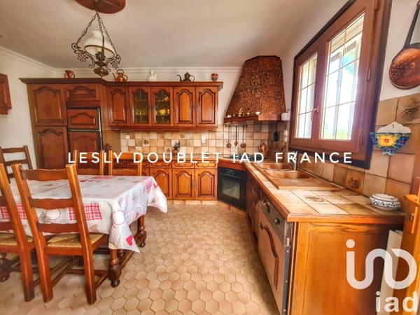 Maison traditionnelle 5 pièces de 215 m² à La Seyne-sur-Mer (83500)