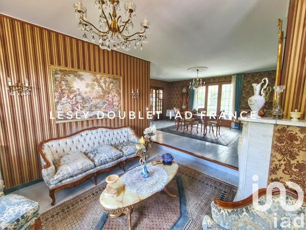 Maison traditionnelle 5 pièces de 215 m² à La Seyne-sur-Mer (83500)