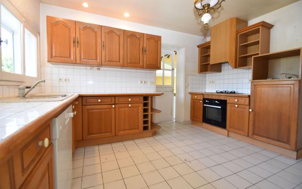 Maison à vendre    5 pièces •  Hagetmau