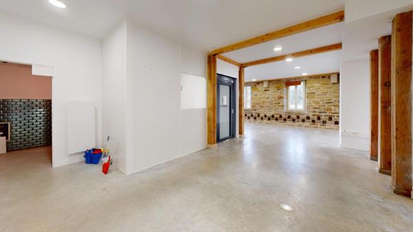 Local de 218m2 Polyvalence & opportunité entrepreneuriale à louer à DOUARNENEZ (29)