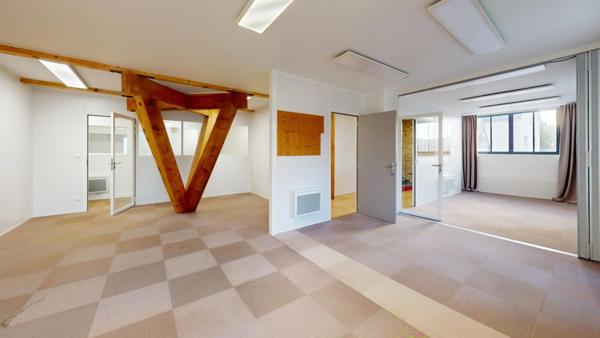 Local de 218m2 Polyvalence & opportunité entrepreneuriale à louer à DOUARNENEZ (29)