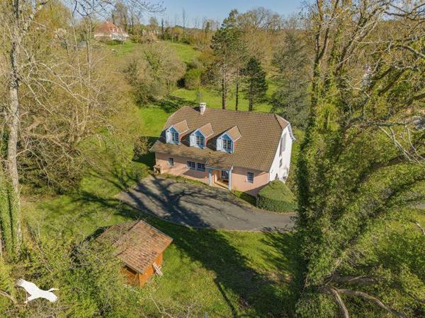 Maison à vendre 380 476 € Salies-de-Béarn 6 p 188 m² DPE D