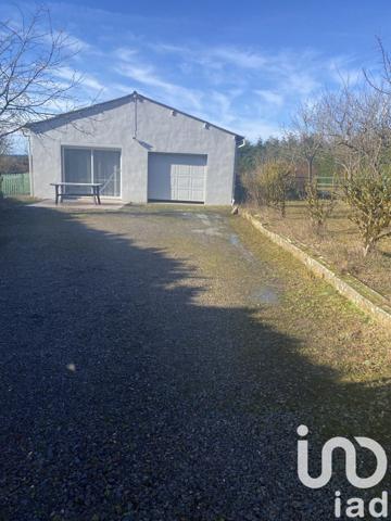 Maison 4 pièces de 60 m² à Saint-Salvi-de-Carcavès (81530)