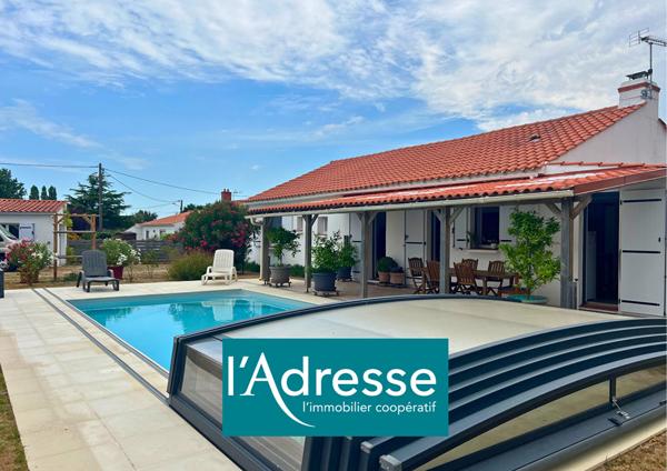 Beauvoir-sur-Mer : maison familiale avec piscine, garage et terrain de 1 080 m²
