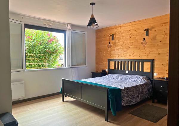 Beauvoir-sur-Mer : maison familiale avec piscine, garage et terrain de 1 080 m²