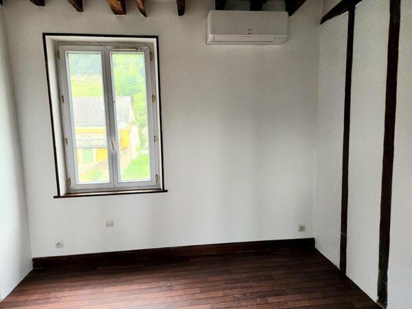 Les Andelys  centre ville - Maison de 93.70 m2  - 3 chambres sur 70 m2 de terrain - Prix : 158 850