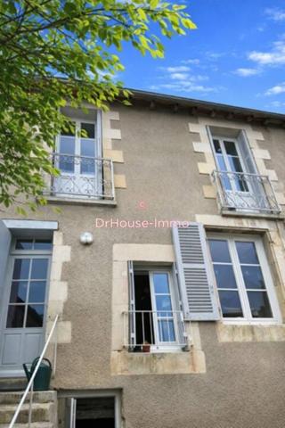 Immeuble à vendre 6 pièces de 114 m²