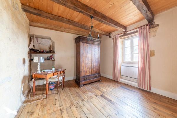 Maison à vendre |  Fumel |  10 pièces | 270 m²