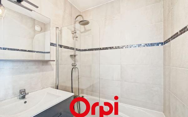 Appartement à louer    1 pièce • 31,43 m2 Bandol