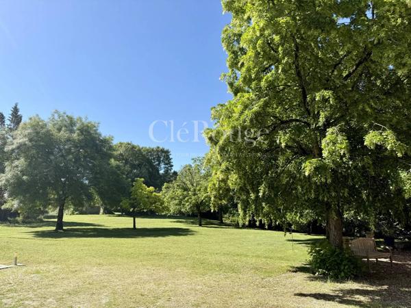 Près de Bergerac - Magnifique château de 5/6 chambres, sur un terrain de 1,6 hectare