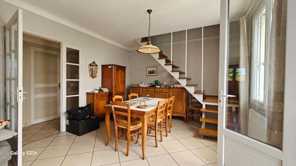 Maison - 7 pièces - 145 m²