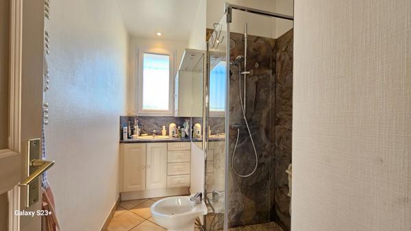 Maison - 7 pièces - 145 m²