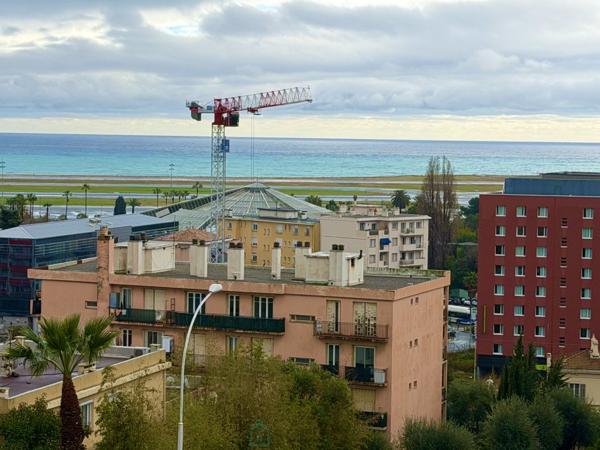 T2 d'environ 55m2 avec aperçu mer