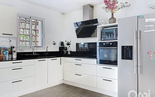 Maison à vendre    4 pièces •  Figari