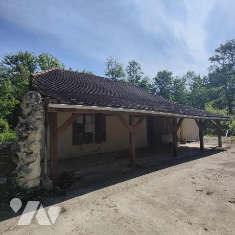 Maison à Vendre à Chaource (10210) en Aube (10), situé dans un lieudit de Chaource dans un cadr...