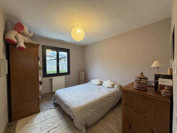 Layrac (47390) MAISON 4 CHAMBRES GARAGE ET PISCINE. TERRAIN DE 1900 M2